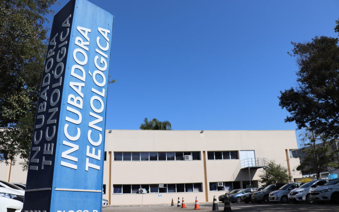 Incubadora do Tecpar sedia evento sobre computação em nuvem